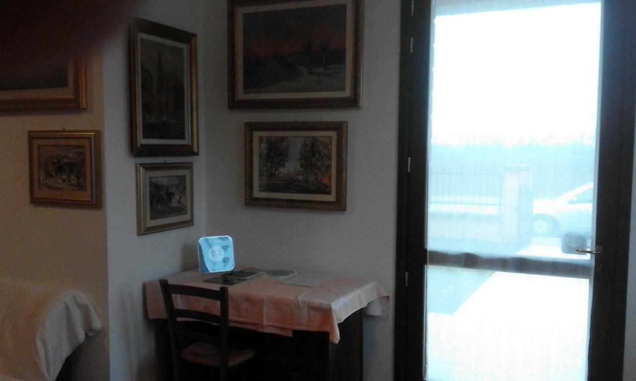 Al Calypso Acomodação com café da manhã Curtatone Exterior foto